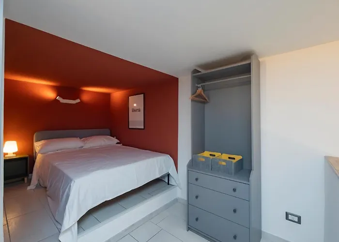 Ihost - Romilli 17a * Milan