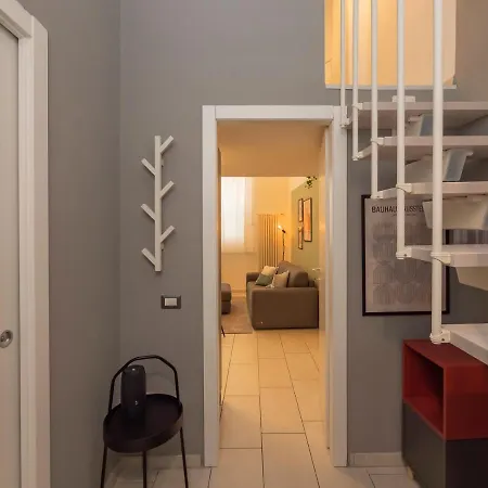 Apartment Ihost - Romilli 17a Mailand
