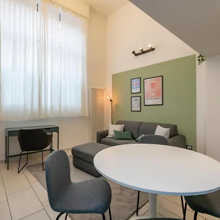 Apartment Ihost - Romilli 17a Mailand
