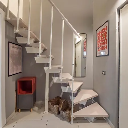 Ihost - Romilli 17a Apartment *