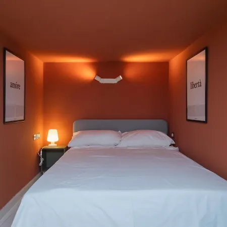 Ihost - Romilli 17a Appartement *