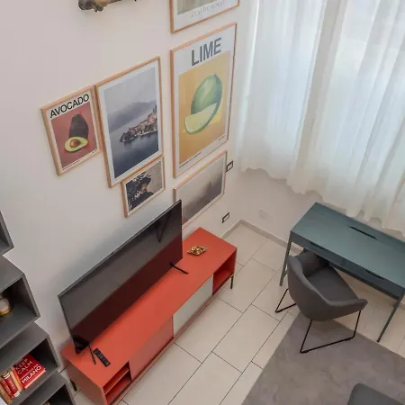 아파트 Ihost - Romilli 17a